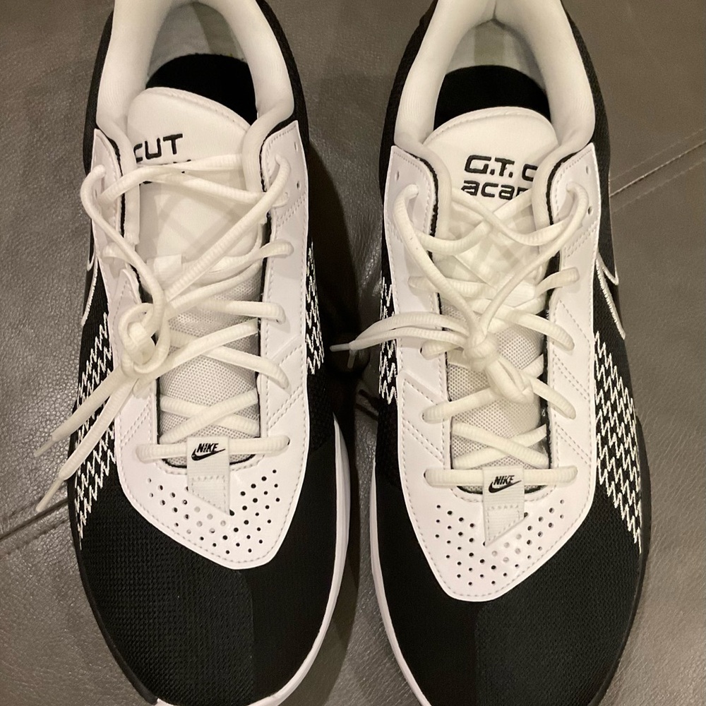 NWOT Nike Men's Black and White Air Zoom G.T. Cut Academy Athletic Shoes - Picture 2 of 8